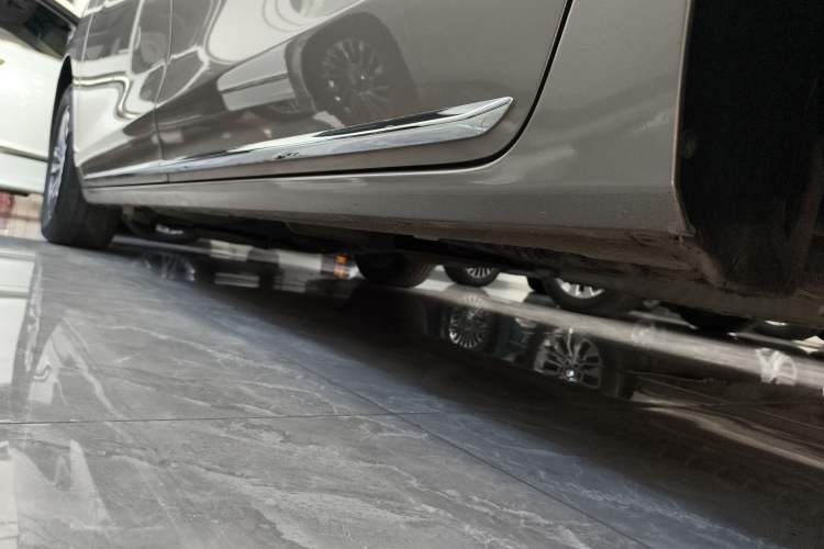 Used Buick GL8 2023 ES Lu Zun Deluxe Model
