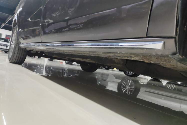 Used Buick GL8 2023 Land Executive Class Smart Enjoyment Model