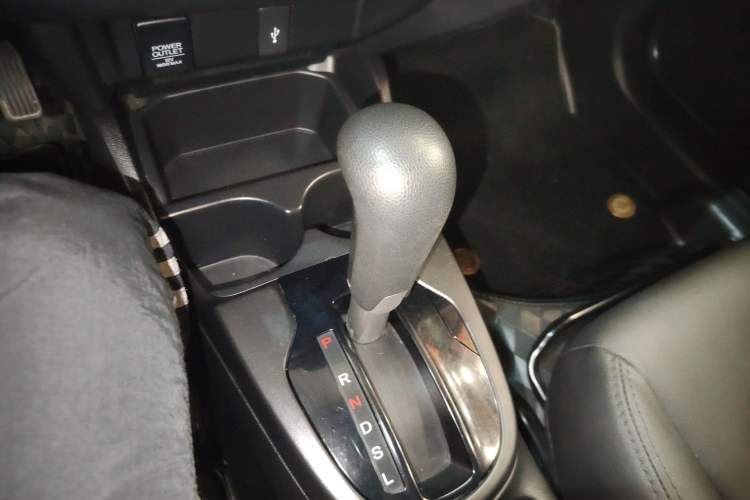 Used Honda Fit 2016 1.5L LXS CVT Comfort Sunroof Version
