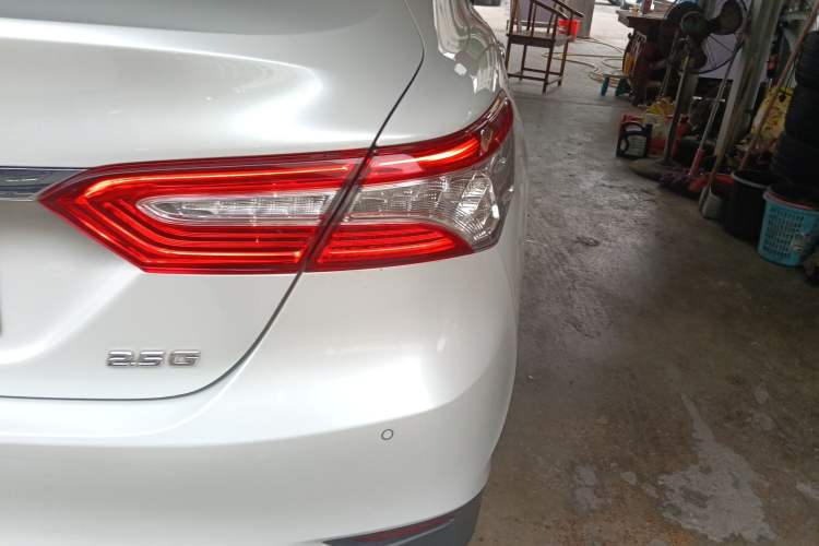 Used Toyota Camry 2018 2.5G Luxury Edition
