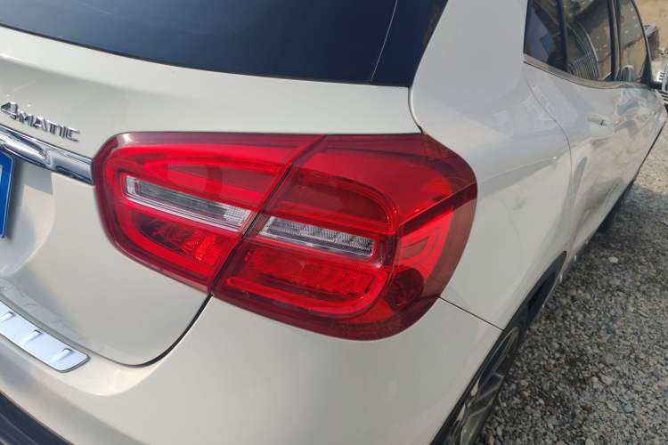 Used Mercedes-Benz GLA 2015 GLA 220 4MATIC Luxury Model