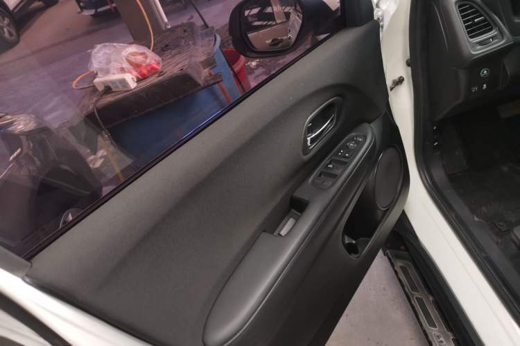 Used Honda Vezel 2017 1.5L CVT 2WD Comfort Model
