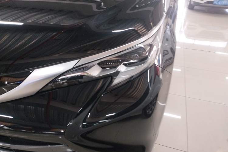 Used Toyota Sienna 2021 2.5L Hybrid Ultimate Edition