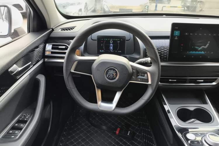 Used BYD Qin PLUS 2021 EV 400KM Leading Comfort Edition
