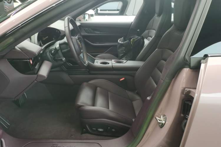 Used Porsche Taycan 2022-Year Updated Taycan