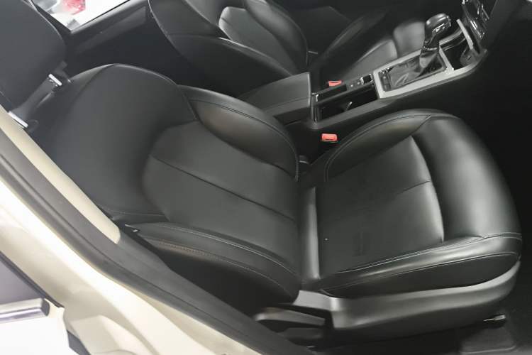 Used Roewe RX5 2020 20T Automatic 4G Connected Million Edition
