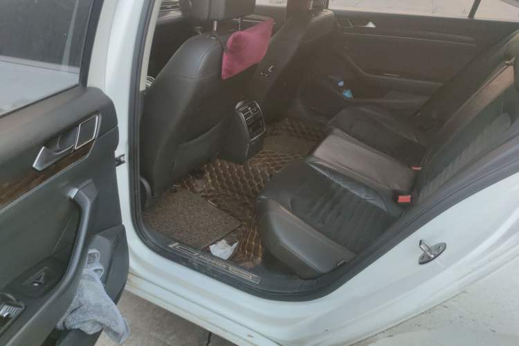 Used Volkswagen Magotan 2017 330TSI DSG Luxury Model
