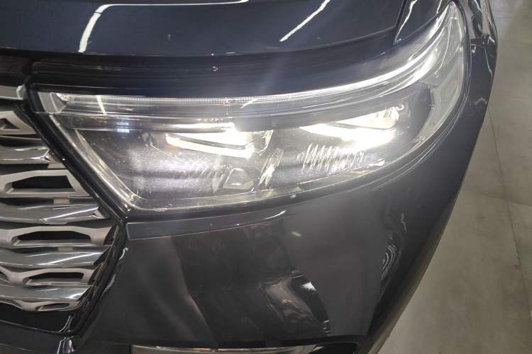 Used Ford Explorer 2020 EcoBoost 285 4x4 Titanium Edition 7-Seater
