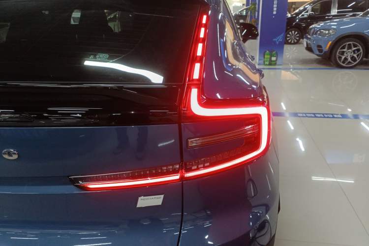 Used Volvo C40 2022 Long-Range PRO Version