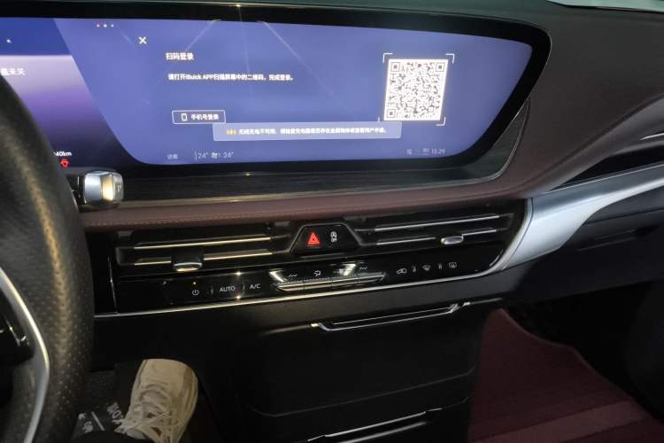 Used Buick Century 2023 2.0T Six-Seater Yinshi Edition
