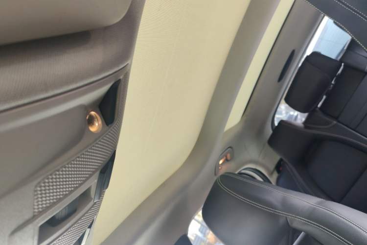 Used Mercedes-Benz GLA 2015 GLA 220 4MATIC Luxury Model