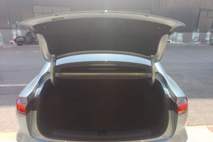 Used Roewe D6 2025 520km Smart Enjoyment Version
