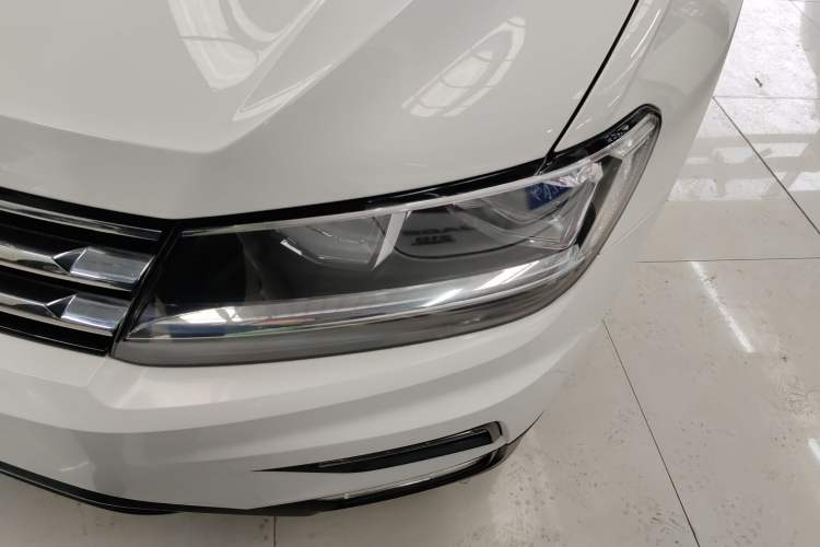 Used Volkswagen Tiguan L 2019 330TSI Automatic Two-Wheel Drive Panoramic Comfort Edition China VI Standard
