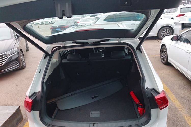 Used Volkswagen Tiguan L 2024 300TSI Automatic Two-Wheel Drive Smart Edition
