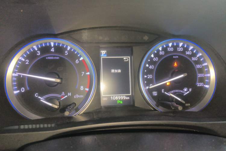 Used Toyota Highlander 2018 2.0T Four-Wheel Drive Luxury Edition 7 Seats China V Emission Standard
