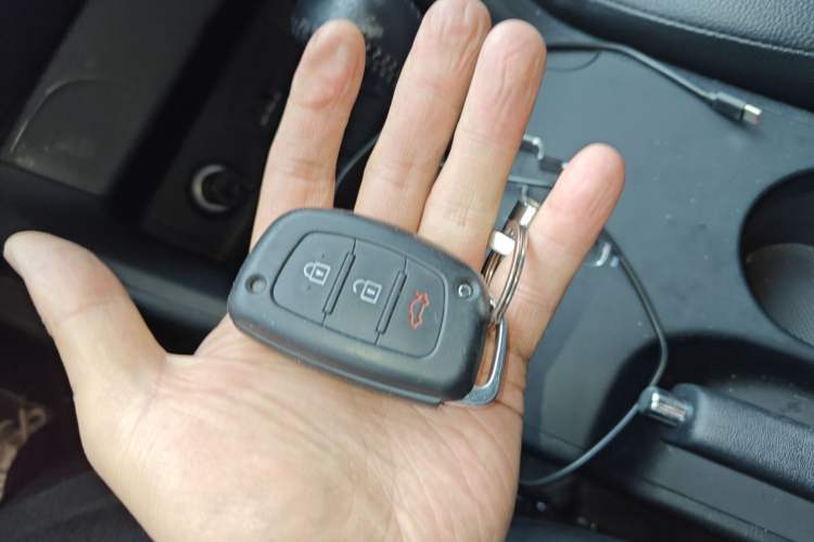 Used Hyundai ix35 2015 2.0L Automatic 2WD Smart Type China IV