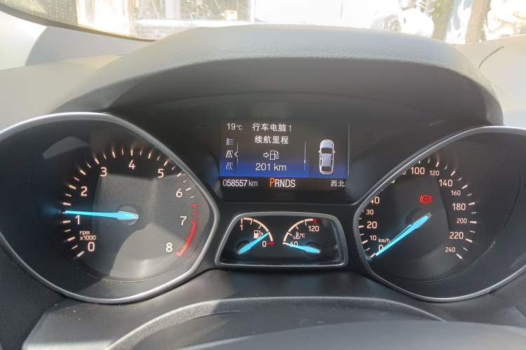 Used Ford Kuga 2017 EcoBoost 180 Two-Wheel-Drive Tiger Leap Model
