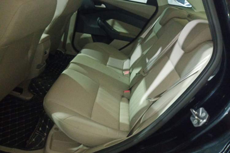 Used Ford Focus 2015 Sedan 1.6L Automatic Comfort Model
