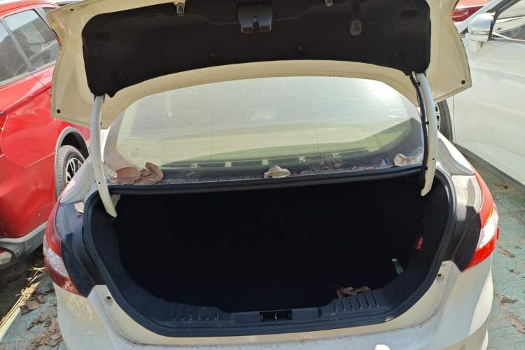 Used Ford Focus 2012 Sedan 1.6L Automatic Comfort Model
