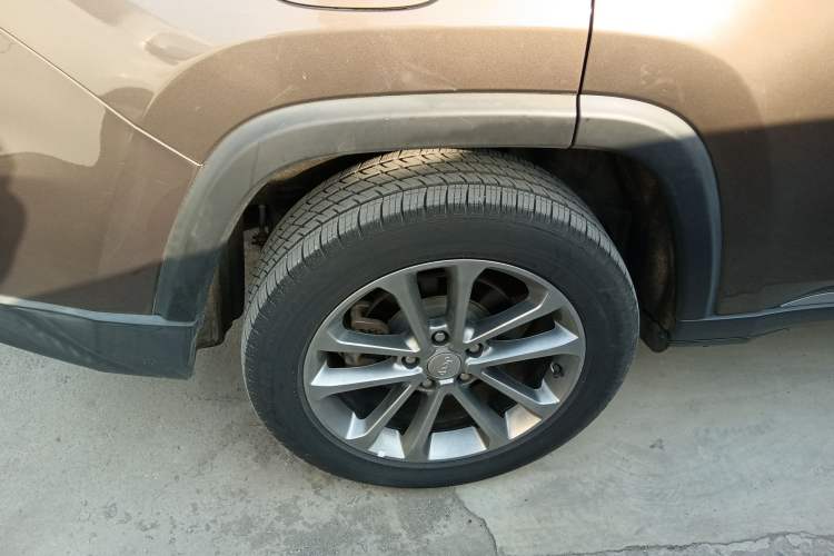 Used  Grand Commander 2018 2.0T Four-Wheel Drive Prestige Edition China V
