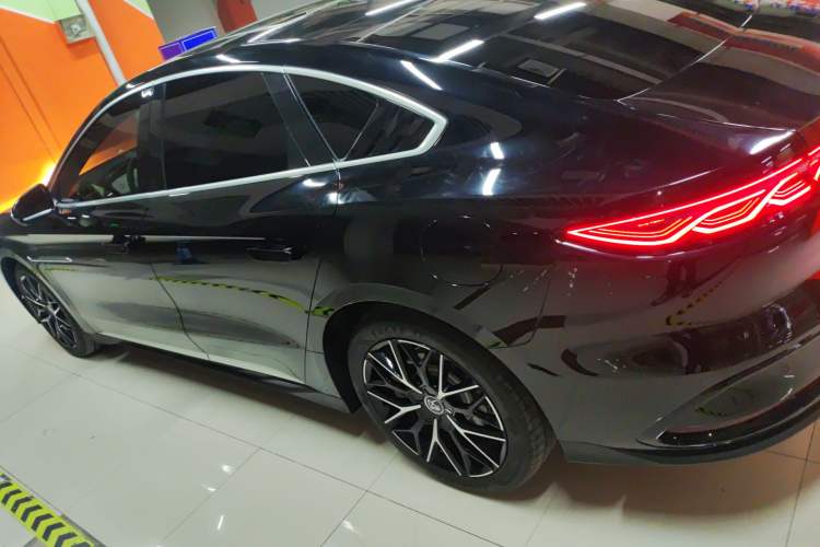 Used BYD Han 2025 DM-i 125KM Prestige Model
