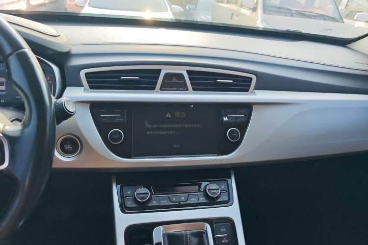 Used Geely Auto Emgrand X7 Sport 2016 1.8TD Automatic ZhiZun Version
