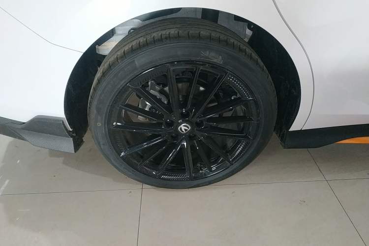 Used Changan UNI-V 2025 1.5T 500Bar Prestige Sporty Version