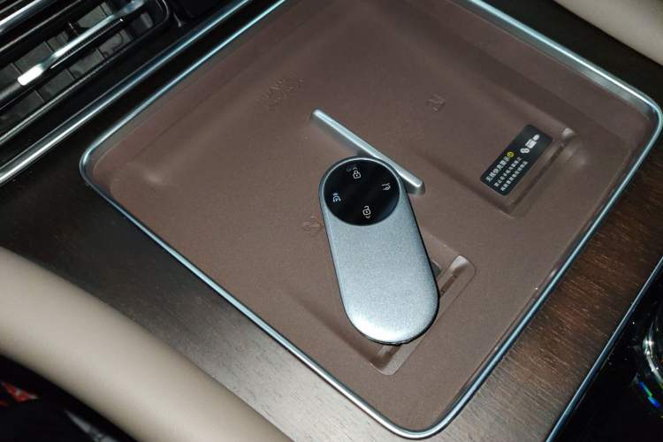 Used Hima AITO M9 2025 Extended-Range Ultra Version 52 kWh 5-Seater Edition