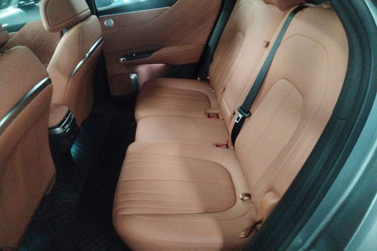 Used  E07 2025 All-Electric 4x4 with 90 kWh Max Intelligent Driving Version
