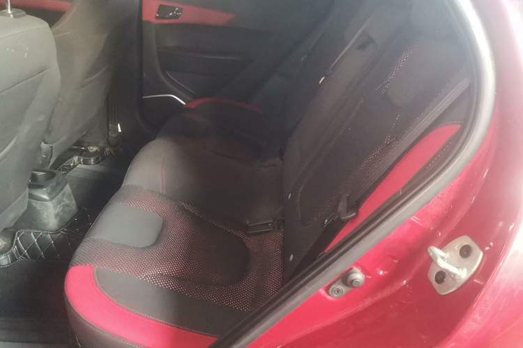 Used  Refine S2 2017 1.5L Manual Luxury Model
