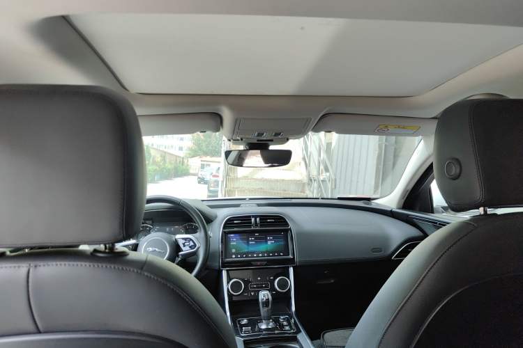 Used Jaguar XEL 2020 2.0T 200 PS S Advanced Elegance Edition
