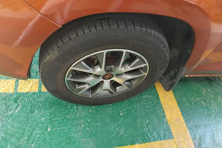 Used BYD Song 2017 Gaishe Upgrade Edition 1.5TID Automatic Elite Model
