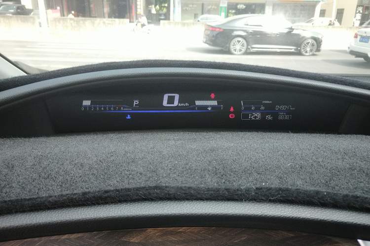 Used Honda Jade 2017 1.8L automatic Comfort version 5 seats