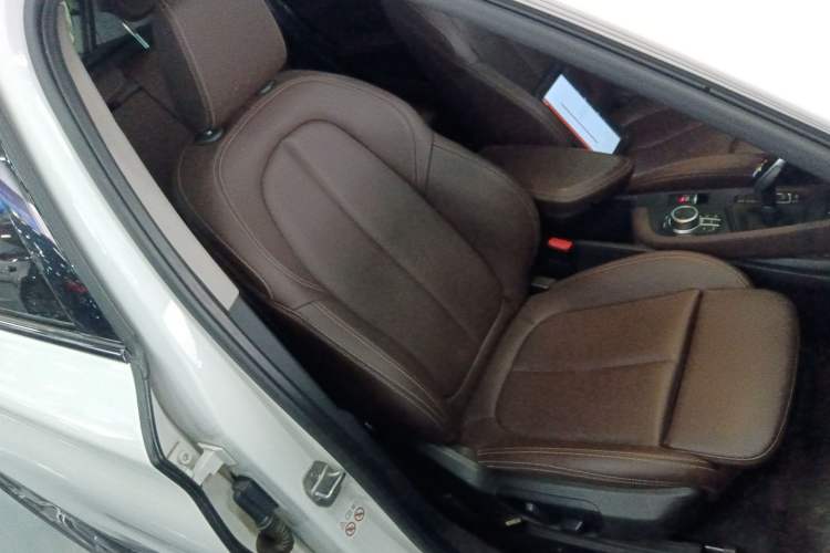 Used BMW X1 2020 sDrive25Li Leading Model
