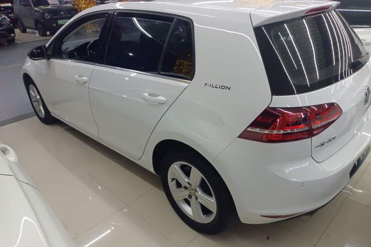 Used Volkswagen Golf 2017 230TSI Automatic Comfort Edition – Celebrating Milestone of One Million Units
