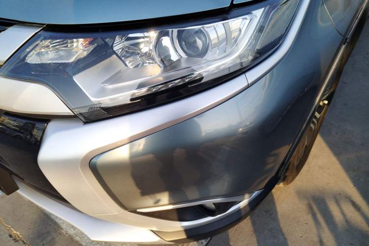 Used Mitsubishi Outlander 2018 2.0L Two-Wheel Drive Glory Edition 5 Seats
