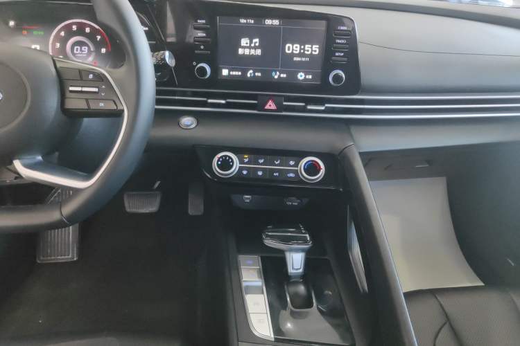 Used Hyundai Elantra 2021 1.5L CVT GLX Elite Edition
