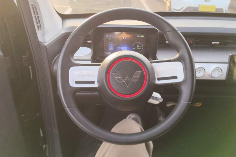 Used Wuling Hongguang MINIEV 2022 GAMEBOY 200km Play Edition with Lithium Iron Phosphate