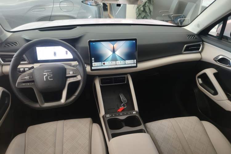 Used BYD Yuan UP 2025 Intelligent Driving Version 401 km Beyond-Range Edition
