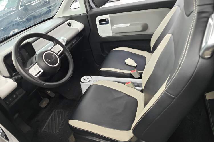 Used Wuling Air ev 2023 - Four Seats - Standard Edition

