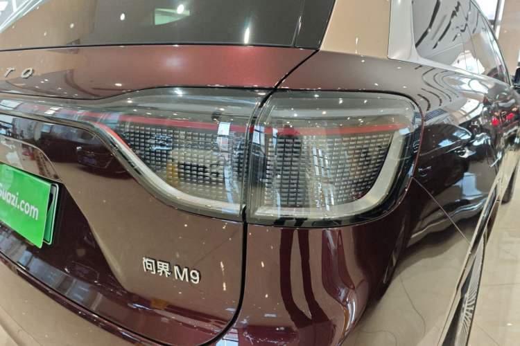 Used Hima AITO M9 2025 Extended-Range Ultra Version 52 kWh 5-Seater Edition
