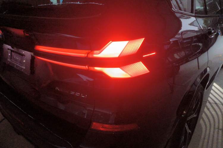 Used BMW X5 2023 xDrive 30Li Luxury M Sport Night Edition Package
