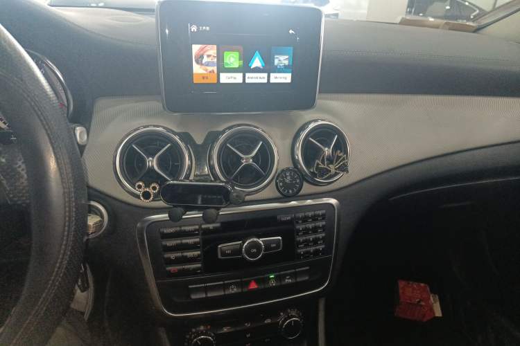 Used Mercedes-Benz GLA 2015 GLA 200 Fashion Model
