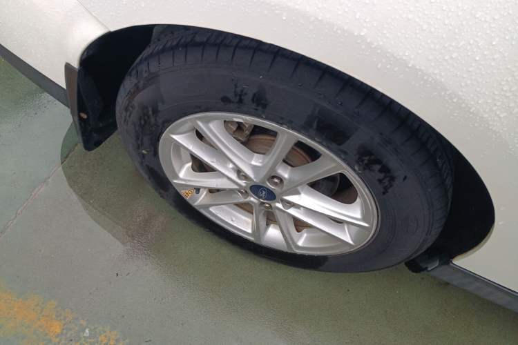 Used Ford Focus 2017 Sedan 1.6L Automatic Fashion Edition Smart Drive Version