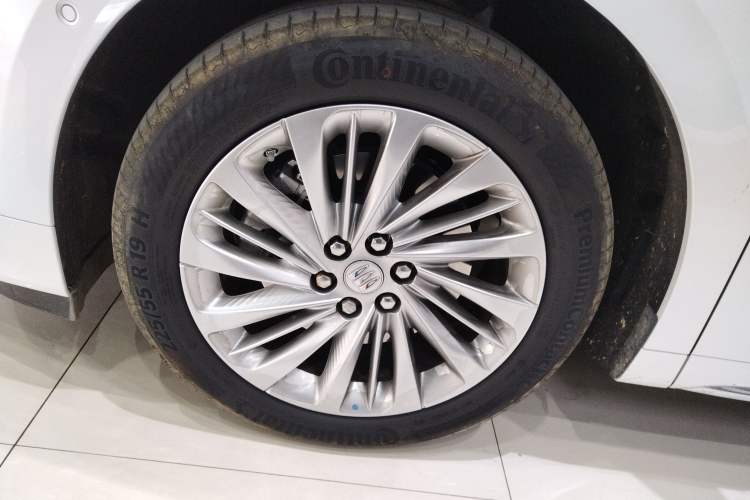 Used Buick Century 2023 2.0T Six-Seater Yinshi Edition
