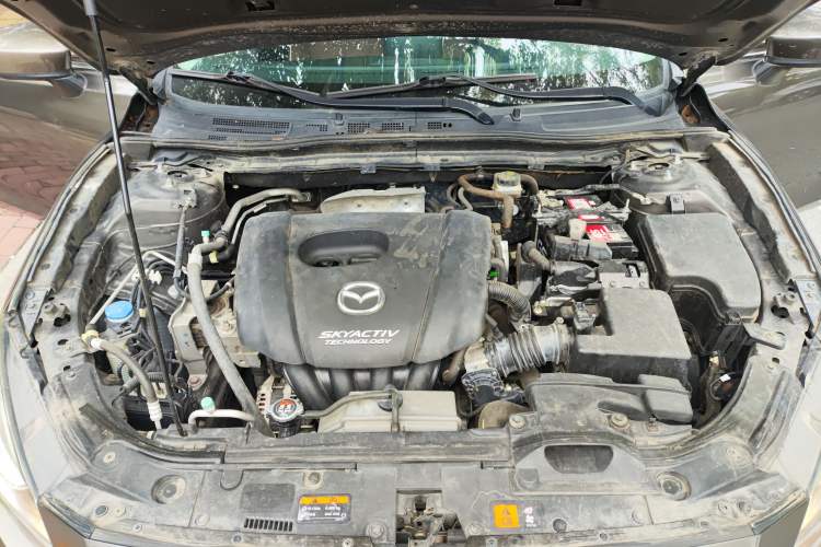 Used Mazda Mazda 3 Axela 2016 Sedan 1.5L Automatic Luxury Model
