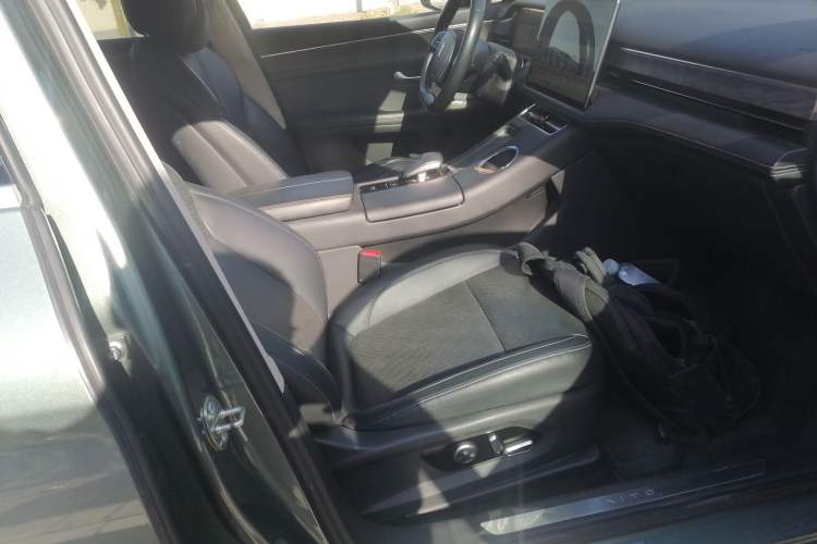 Used Hima AITO M5 2022 Extended-Range Four-Wheel Drive Performance Version
