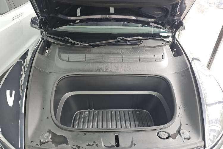 Used Tesla Model Y 2025 Rear-Wheel Drive First Edition
