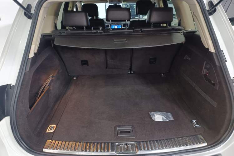 Used Volkswagen Touareg 2011 3.0 TSI Standard Version
