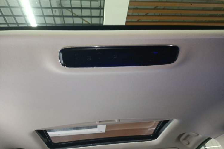 Used Honda Elysion 2022 2.0L eHEV Prestige Edition